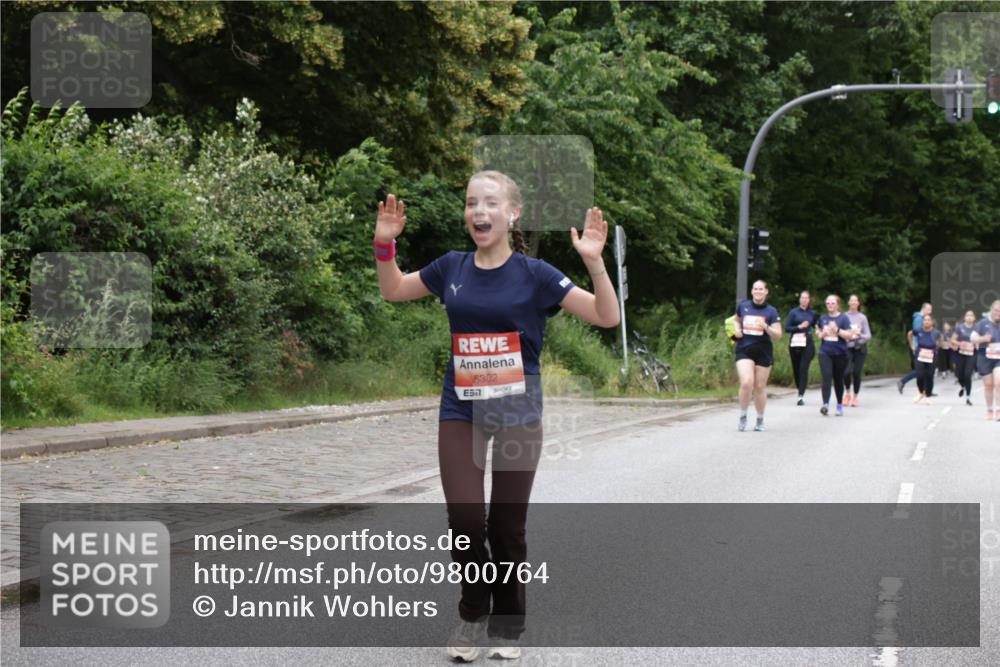 14.06.2026 - REWE Women's Run Jannik Wohlers http://msf.ph/oto/9800764 14.06.2026 11:04:39 Laufen 5302, 7 meine-sportfotos.de