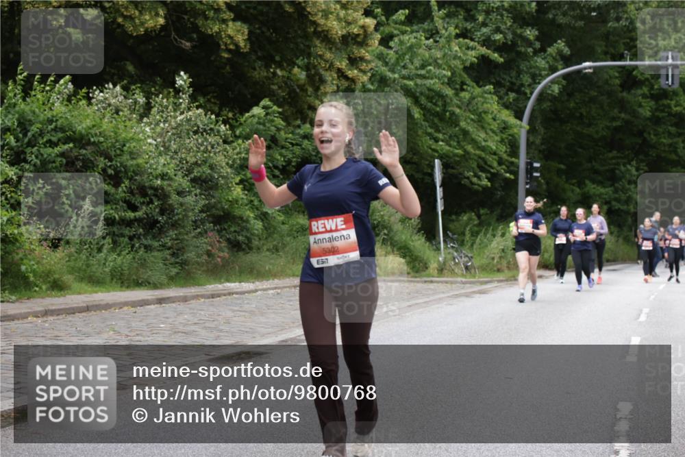 14.06.2026 - REWE Women's Run Jannik Wohlers http://msf.ph/oto/9800768 14.06.2026 11:04:39 Laufen 5302, 657 meine-sportfotos.de