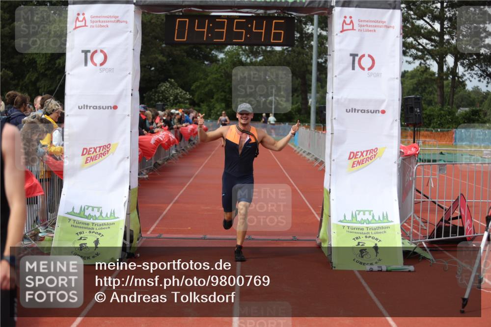14.06.2026 - 7 Türme Triathlon Andreas Tolksdorf http://msf.ph/oto/9800769 14.06.2026 15:35:45 Ziel 963, 987 meine-sportfotos.de