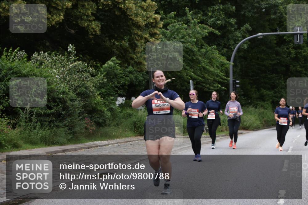14.06.2026 - REWE Women's Run Jannik Wohlers http://msf.ph/oto/9800788 14.06.2026 11:04:45 Laufen 5632, 57 meine-sportfotos.de