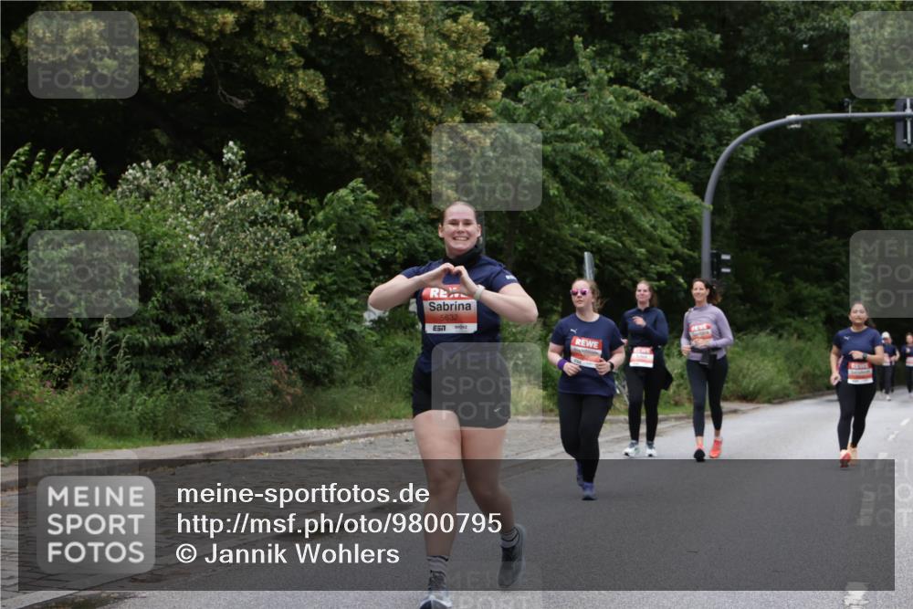 14.06.2026 - REWE Women's Run Jannik Wohlers http://msf.ph/oto/9800795 14.06.2026 11:04:45 Laufen 5632, 657 meine-sportfotos.de
