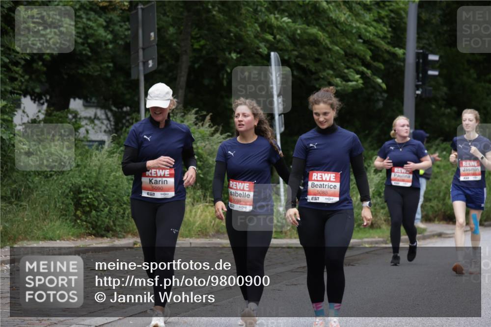14.06.2026 - REWE Women's Run Jannik Wohlers http://msf.ph/oto/9800900 14.06.2026 11:05:01 Laufen 5090, 57, 6089, 5088, 57 meine-sportfotos.de
