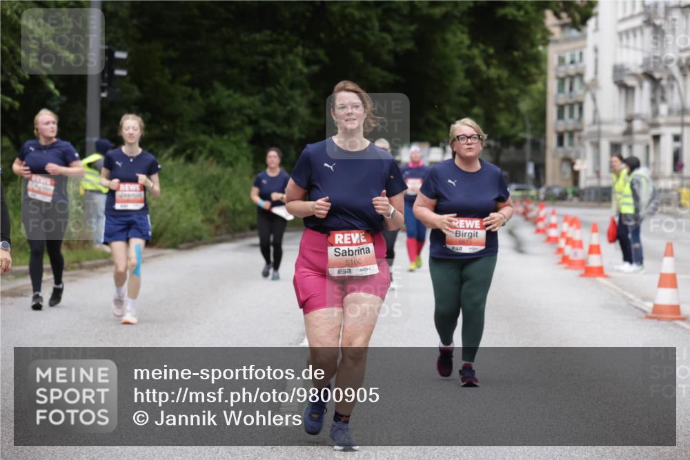 14.06.2026 - REWE Women's Run Jannik Wohlers http://msf.ph/oto/9800905 14.06.2026 11:05:02 Laufen 5100, 5671, 657 meine-sportfotos.de