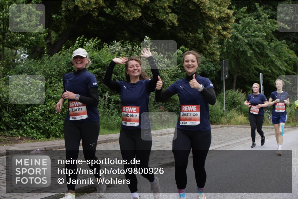 14.06.2026 - REWE Women's Run Jannik Wohlers http://msf.ph/oto/9800926 14.06.2026 11:05:05 Laufen 5090, 657, 6089, 5088, 57 meine-sportfotos.de