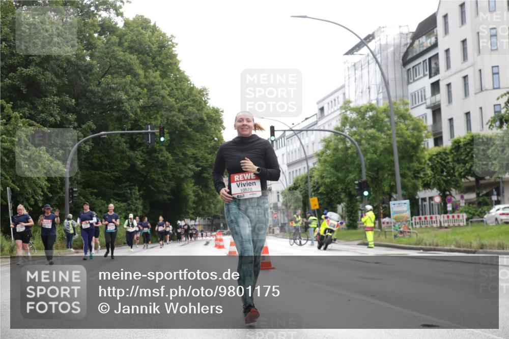 14.06.2026 - REWE Women's Run Jannik Wohlers http://msf.ph/oto/9801175 14.06.2026 10:09:14 Laufen 10570, 7 meine-sportfotos.de