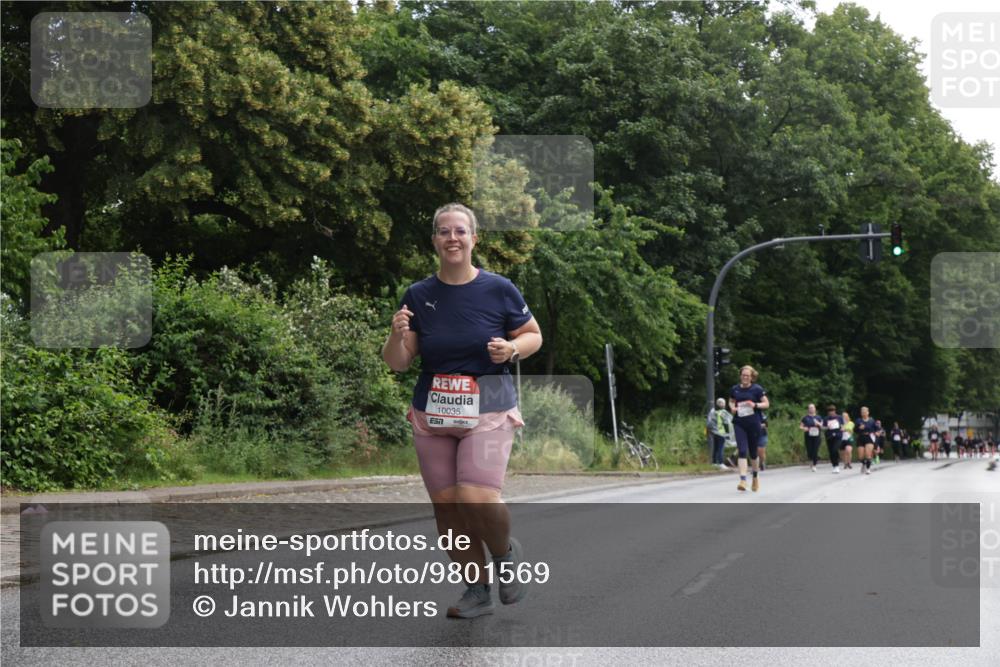 14.06.2026 - REWE Women's Run Jannik Wohlers http://msf.ph/oto/9801569 14.06.2026 10:10:35 Laufen 10035 meine-sportfotos.de