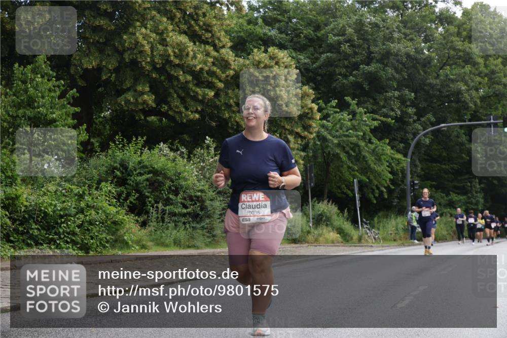 14.06.2026 - REWE Women's Run Jannik Wohlers http://msf.ph/oto/9801575 14.06.2026 10:10:35 Laufen 10035 meine-sportfotos.de