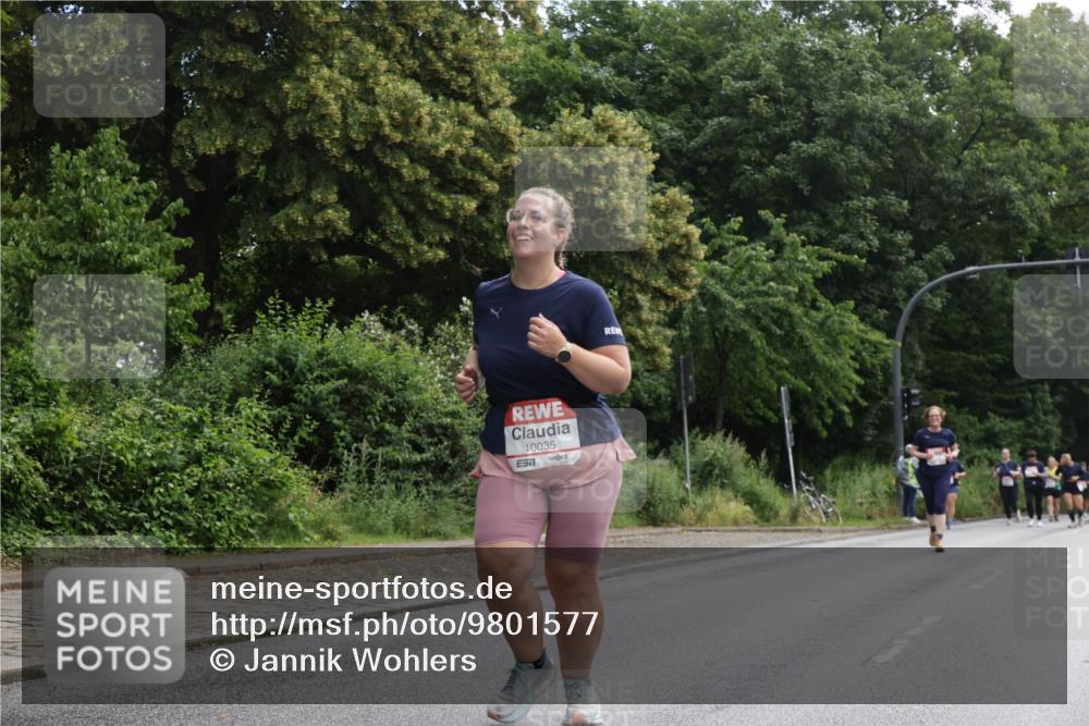 14.06.2026 - REWE Women's Run Jannik Wohlers http://msf.ph/oto/9801577 14.06.2026 10:10:35 Laufen 10035 meine-sportfotos.de