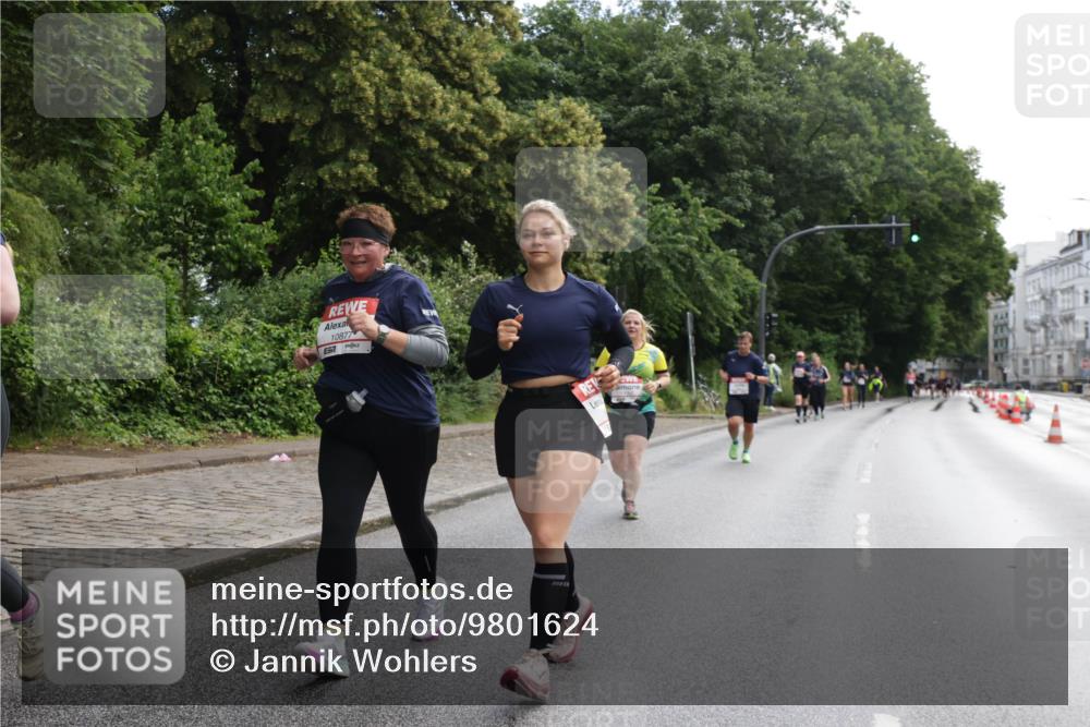 14.06.2026 - REWE Women's Run Jannik Wohlers http://msf.ph/oto/9801624 14.06.2026 10:10:50 Laufen 10877 meine-sportfotos.de