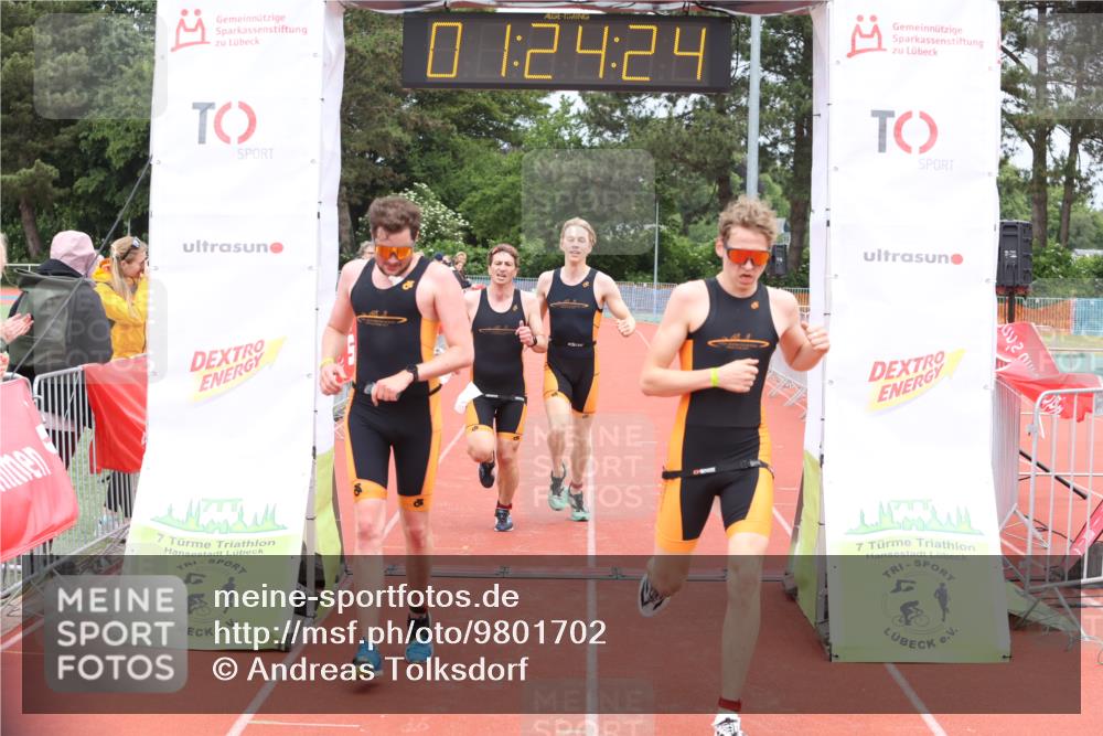 14.06.2026 - 7 Türme Triathlon Andreas Tolksdorf http://msf.ph/oto/9801702 14.06.2026 11:54:23 Ziel 424, 436, 437, 438, 439 meine-sportfotos.de