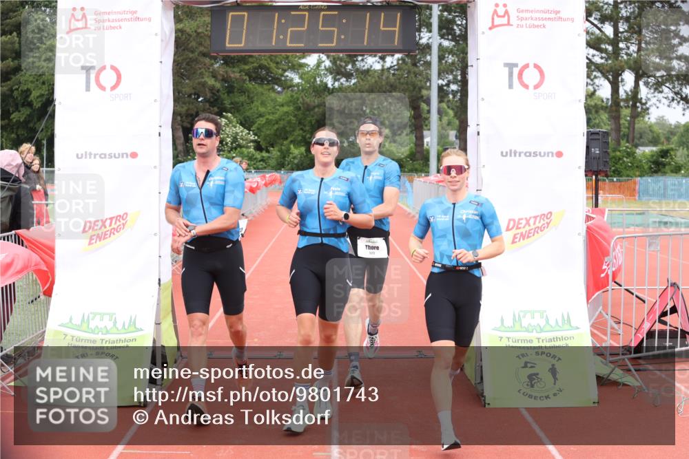 14.06.2026 - 7 Türme Triathlon Andreas Tolksdorf http://msf.ph/oto/9801743 14.06.2026 11:55:14 Ziel 523, 524, 525, 526 meine-sportfotos.de