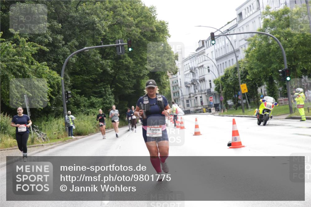 14.06.2026 - REWE Women's Run Jannik Wohlers http://msf.ph/oto/9801775 14.06.2026 10:11:29 Laufen 10864, 57, 20, 01 meine-sportfotos.de