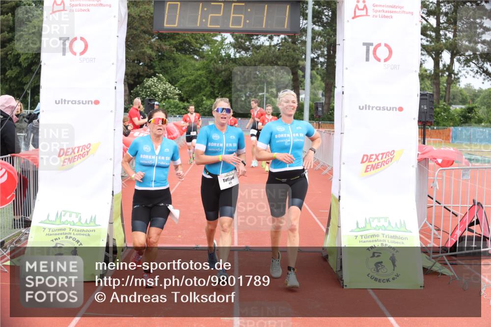 14.06.2026 - 7 Türme Triathlon Andreas Tolksdorf http://msf.ph/oto/9801789 14.06.2026 11:56:10 Ziel 416, 417, 418, 419, 479, 480, 482 meine-sportfotos.de