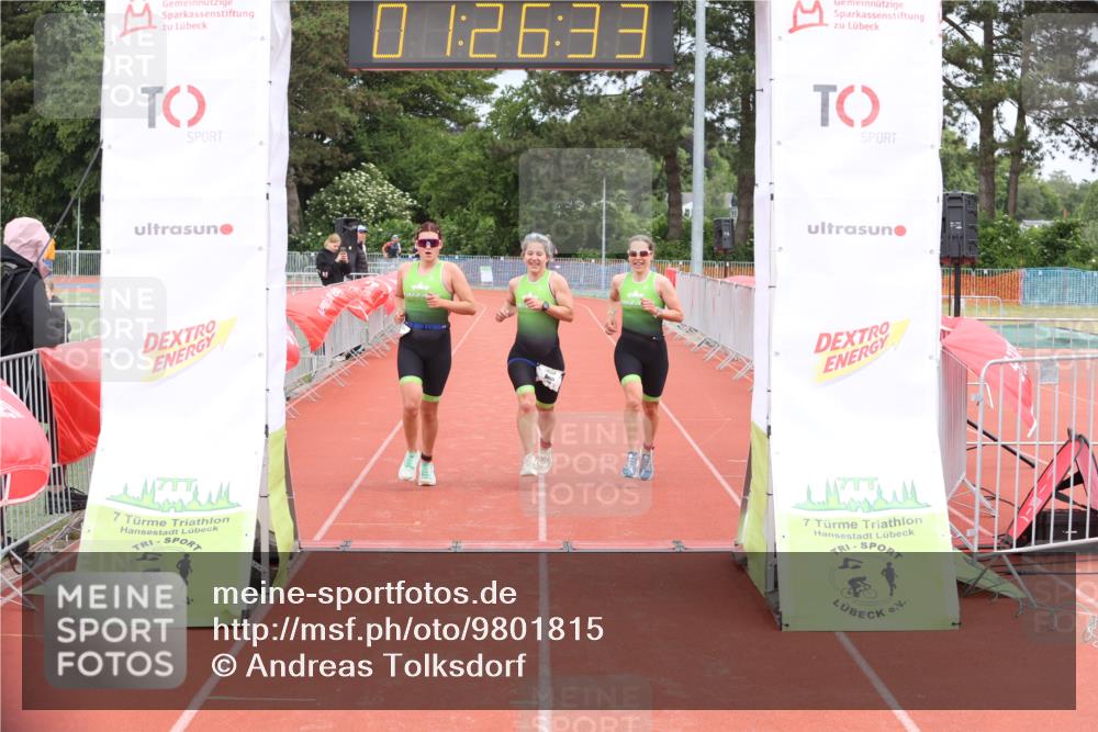 14.06.2026 - 7 Türme Triathlon Andreas Tolksdorf http://msf.ph/oto/9801815 14.06.2026 11:56:32 Ziel 504, 505, 506 meine-sportfotos.de