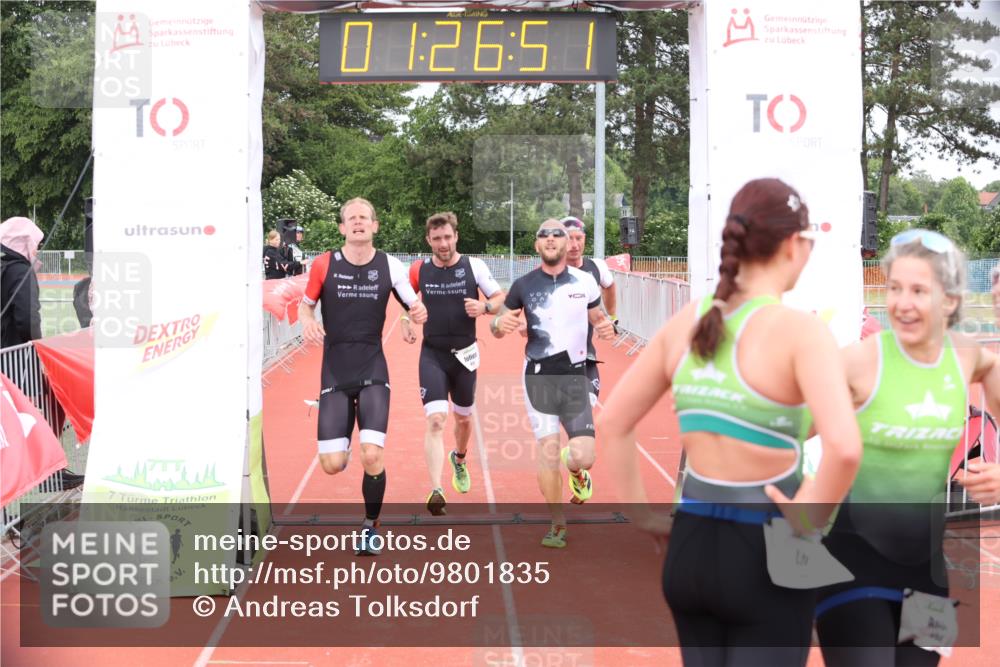 14.06.2026 - 7 Türme Triathlon Andreas Tolksdorf http://msf.ph/oto/9801835 14.06.2026 11:56:50 Ziel 410, 411, 412, 414 meine-sportfotos.de