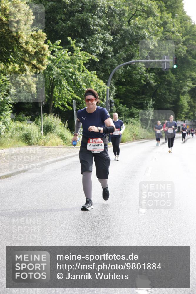 14.06.2026 - REWE Women's Run Jannik Wohlers http://msf.ph/oto/9801884 14.06.2026 10:11:45 Laufen 10141 meine-sportfotos.de