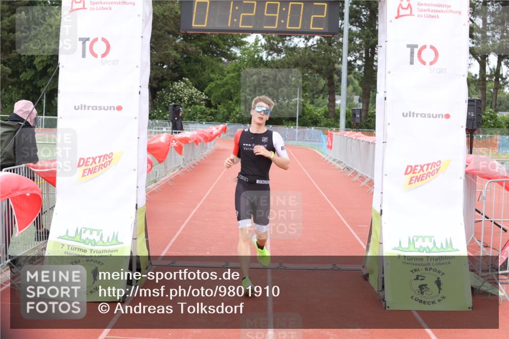 14.06.2026 - 7 Türme Triathlon Andreas Tolksdorf http://msf.ph/oto/9801910 14.06.2026 11:59:01 Ziel 413 meine-sportfotos.de