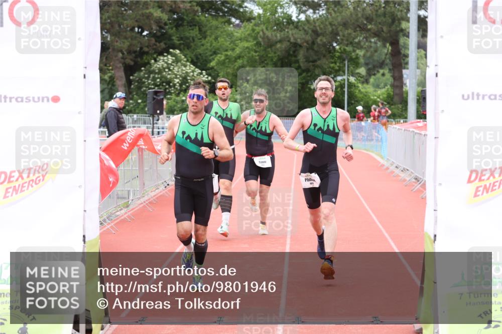 14.06.2026 - 7 Türme Triathlon Andreas Tolksdorf http://msf.ph/oto/9801946 14.06.2026 12:00:00 Ziel 465, 466, 467, 469 meine-sportfotos.de