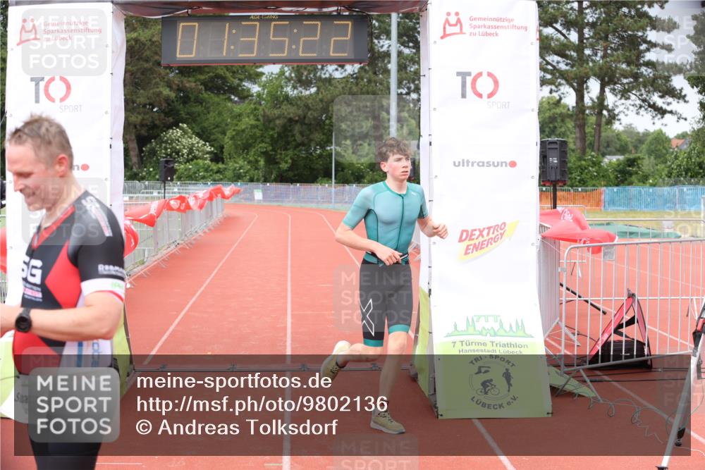 14.06.2026 - 7 Türme Triathlon Andreas Tolksdorf http://msf.ph/oto/9802136 14.06.2026 12:05:22 Ziel 454 meine-sportfotos.de