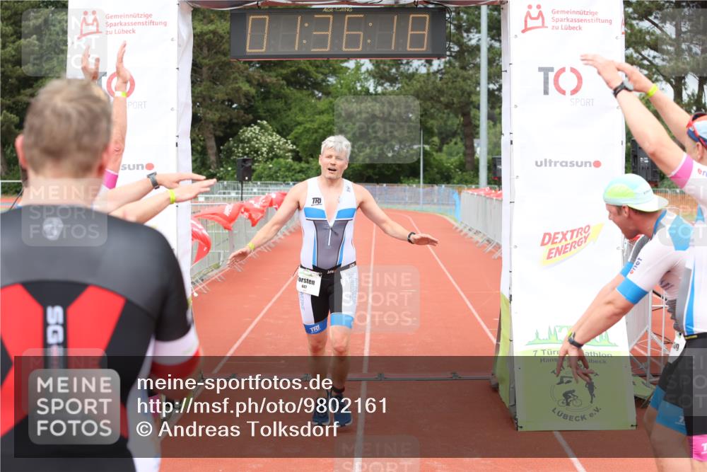 14.06.2026 - 7 Türme Triathlon Andreas Tolksdorf http://msf.ph/oto/9802161 14.06.2026 12:06:18 Ziel 447 meine-sportfotos.de