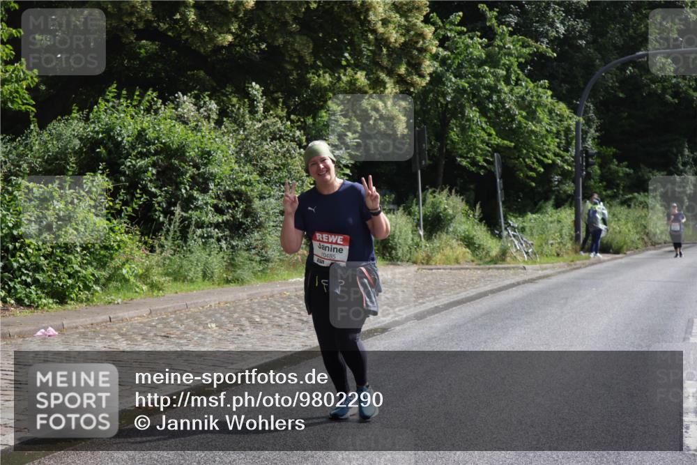 14.06.2026 - REWE Women's Run Jannik Wohlers http://msf.ph/oto/9802290 14.06.2026 10:13:57 Laufen 10485 meine-sportfotos.de