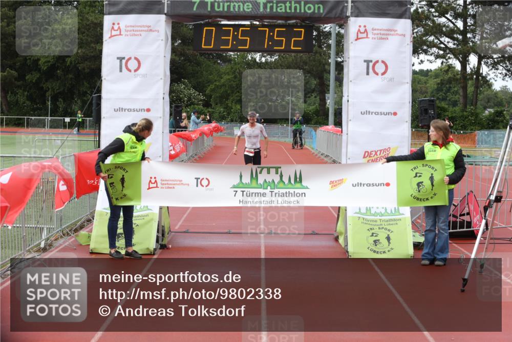 14.06.2026 - 7 Türme Triathlon Andreas Tolksdorf http://msf.ph/oto/9802338 14.06.2026 14:57:51 Ziel 805 meine-sportfotos.de