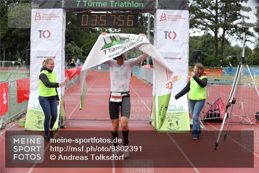 14.06.2026 - 7 Türme Triathlon Andreas Tolksdorf http://msf.ph/oto/9802391 14.06.2026 14:57:55 Ziel 805 meine-sportfotos.de