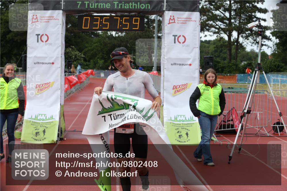 14.06.2026 - 7 Türme Triathlon Andreas Tolksdorf http://msf.ph/oto/9802408 14.06.2026 14:57:58 Ziel 805 meine-sportfotos.de