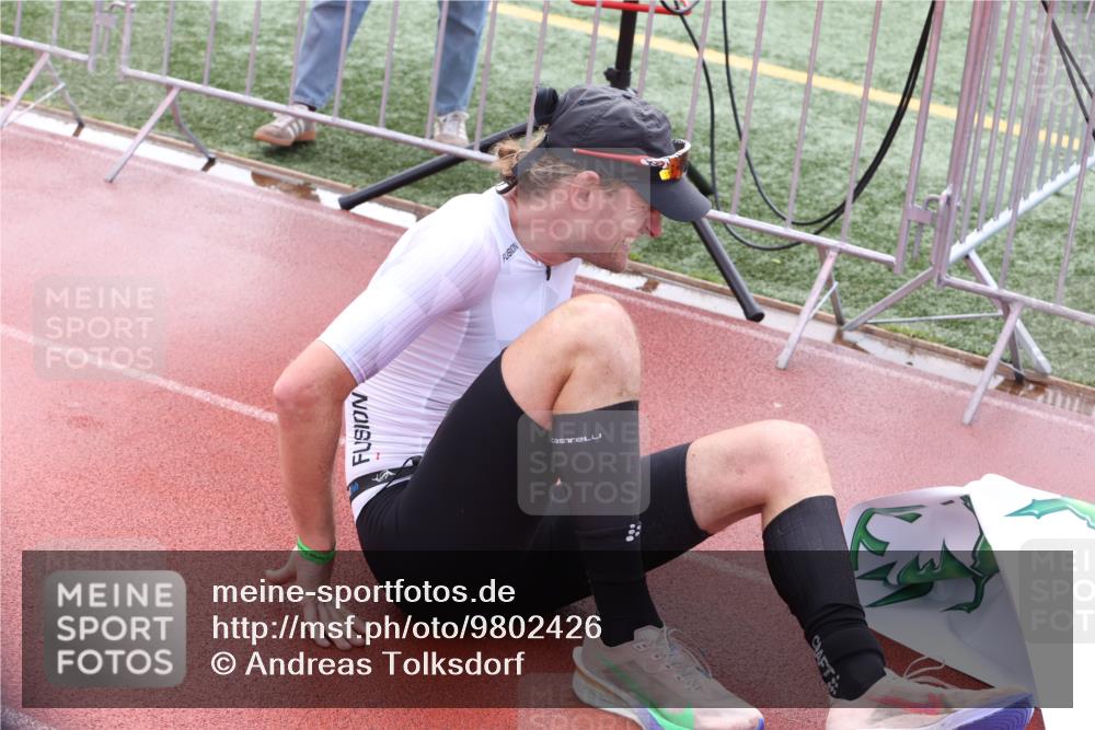 14.06.2026 - 7 Türme Triathlon Andreas Tolksdorf http://msf.ph/oto/9802426 14.06.2026 14:58:17 Ziel  meine-sportfotos.de