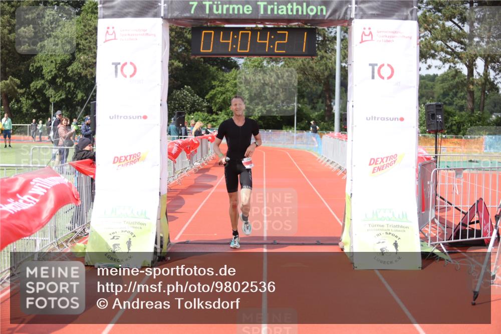 14.06.2026 - 7 Türme Triathlon Andreas Tolksdorf http://msf.ph/oto/9802536 14.06.2026 15:04:21 Ziel 878 meine-sportfotos.de