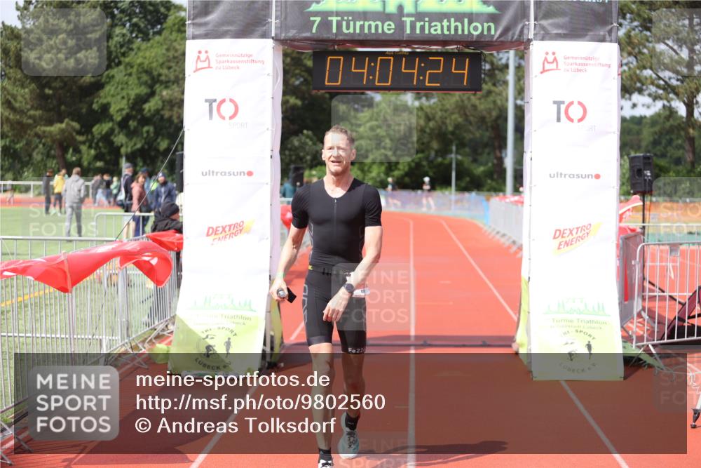 14.06.2026 - 7 Türme Triathlon Andreas Tolksdorf http://msf.ph/oto/9802560 14.06.2026 15:04:23 Ziel 878 meine-sportfotos.de