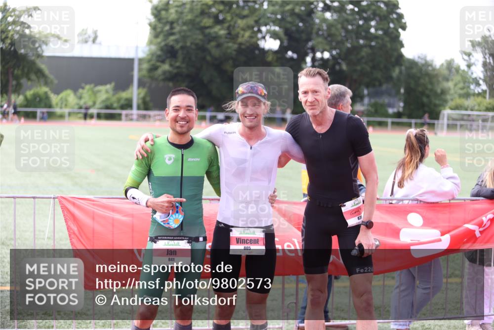 14.06.2026 - 7 Türme Triathlon Andreas Tolksdorf http://msf.ph/oto/9802573 14.06.2026 15:04:58 Ziel  meine-sportfotos.de