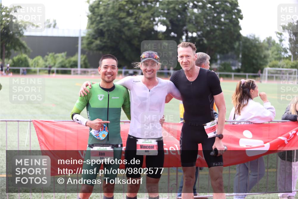 14.06.2026 - 7 Türme Triathlon Andreas Tolksdorf http://msf.ph/oto/9802577 14.06.2026 15:04:59 Ziel  meine-sportfotos.de