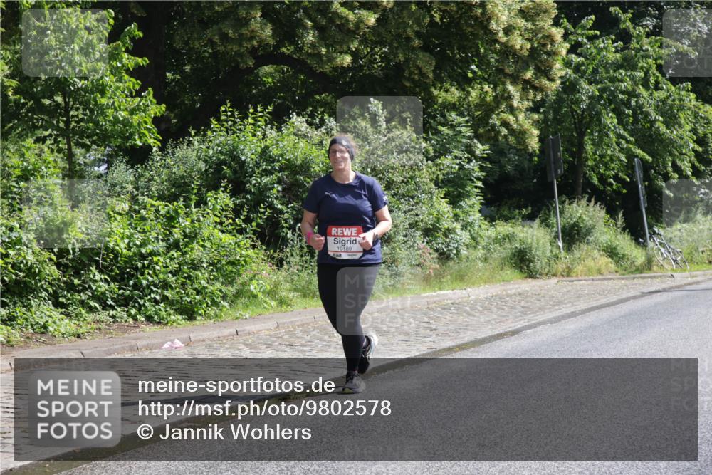 14.06.2026 - REWE Women's Run Jannik Wohlers http://msf.ph/oto/9802578 14.06.2026 10:15:23 Laufen 10189 meine-sportfotos.de