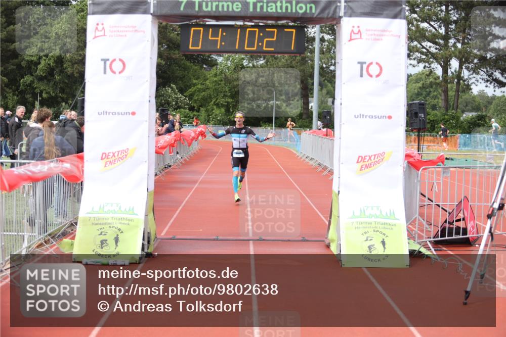 14.06.2026 - 7 Türme Triathlon Andreas Tolksdorf http://msf.ph/oto/9802638 14.06.2026 15:10:25 Ziel 1136 meine-sportfotos.de