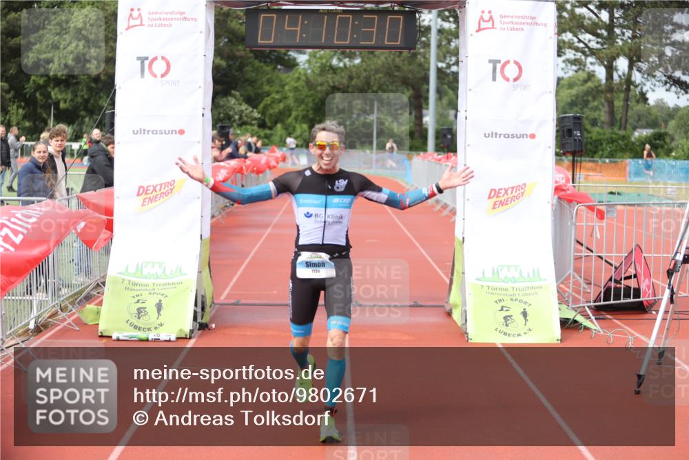 14.06.2026 - 7 Türme Triathlon Andreas Tolksdorf http://msf.ph/oto/9802671 14.06.2026 15:10:28 Ziel 1136 meine-sportfotos.de
