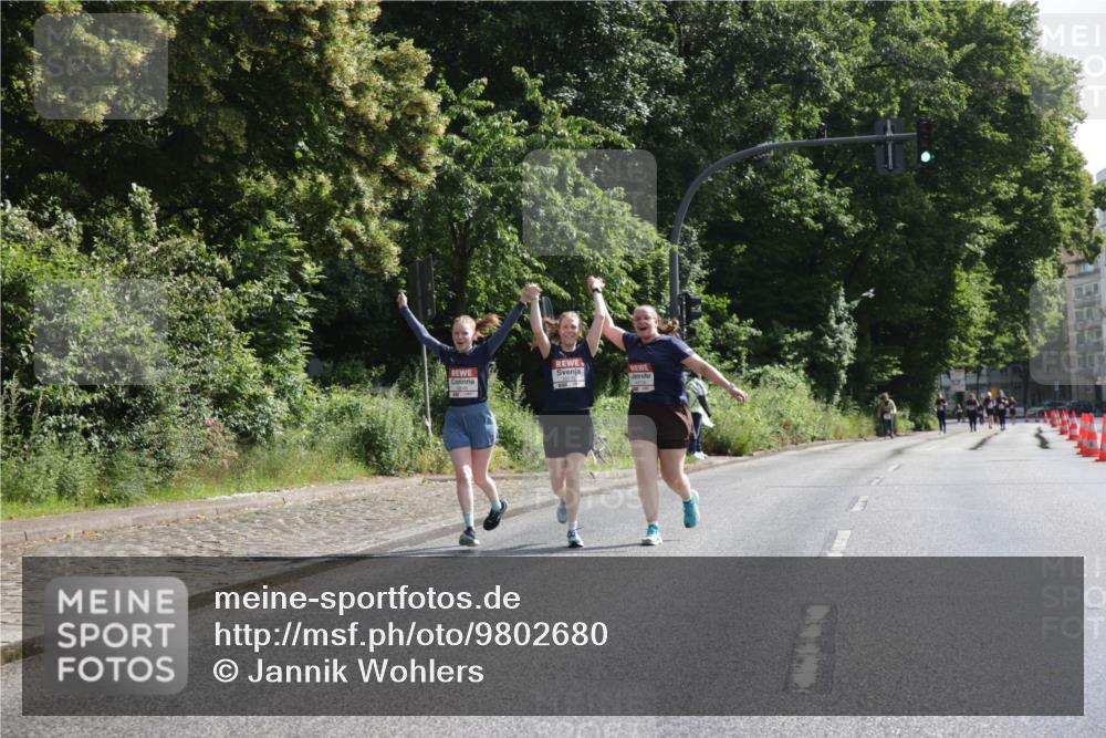 14.06.2026 - REWE Women's Run Jannik Wohlers http://msf.ph/oto/9802680 14.06.2026 10:15:40 Laufen  meine-sportfotos.de