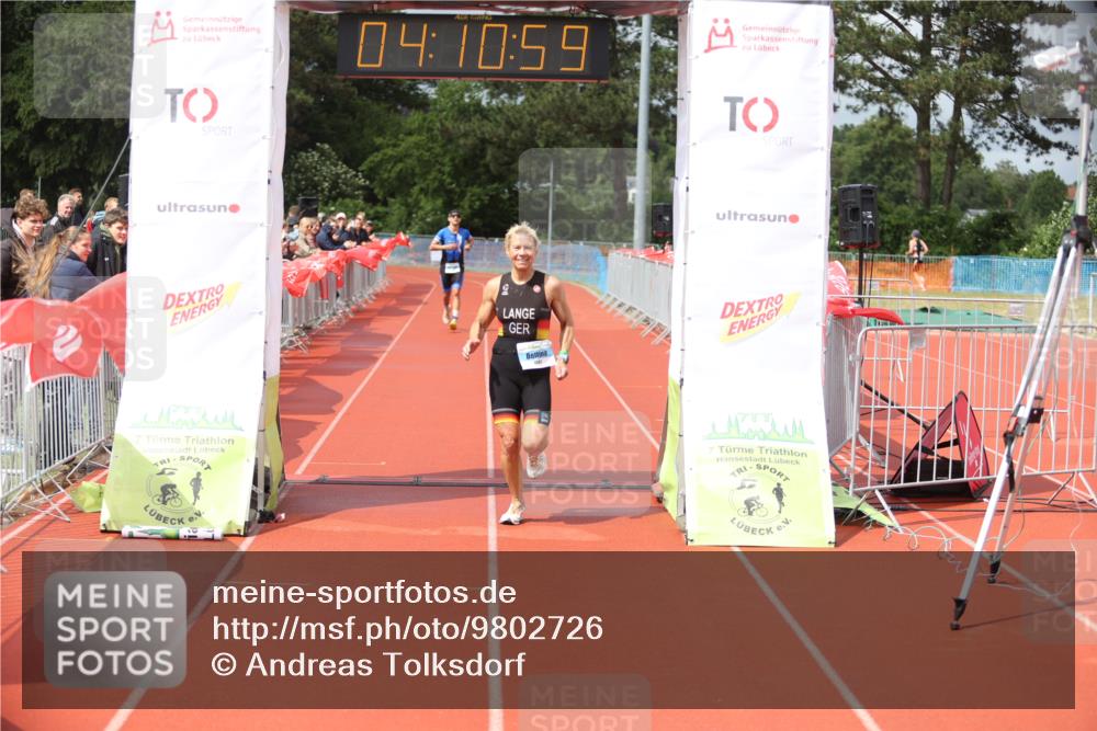 14.06.2026 - 7 Türme Triathlon Andreas Tolksdorf http://msf.ph/oto/9802726 14.06.2026 15:10:57 Ziel 931, 1042 meine-sportfotos.de