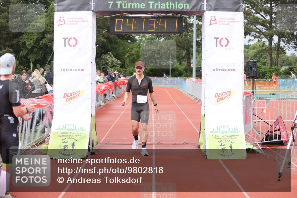 14.06.2026 - 7 Türme Triathlon Andreas Tolksdorf http://msf.ph/oto/9802818 14.06.2026 15:13:40 Ziel 924 meine-sportfotos.de