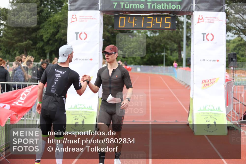 14.06.2026 - 7 Türme Triathlon Andreas Tolksdorf http://msf.ph/oto/9802834 14.06.2026 15:13:43 Ziel 924 meine-sportfotos.de
