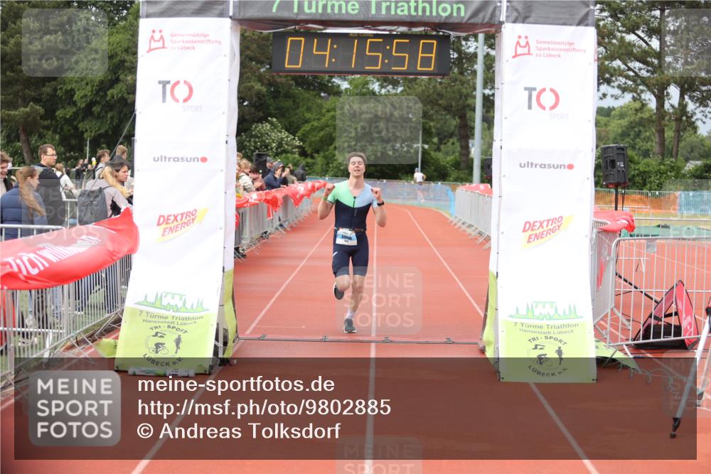 14.06.2026 - 7 Türme Triathlon Andreas Tolksdorf http://msf.ph/oto/9802885 14.06.2026 15:15:56 Ziel 1006 meine-sportfotos.de
