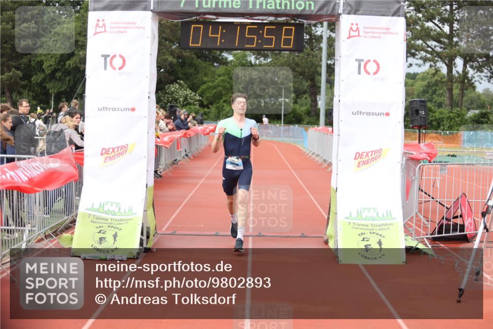 14.06.2026 - 7 Türme Triathlon Andreas Tolksdorf http://msf.ph/oto/9802893 14.06.2026 15:15:57 Ziel 1006 meine-sportfotos.de