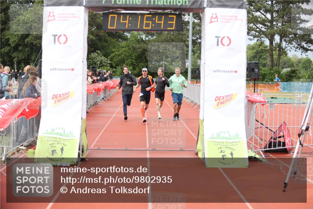 14.06.2026 - 7 Türme Triathlon Andreas Tolksdorf http://msf.ph/oto/9802935 14.06.2026 15:16:41 Ziel 689, 1088 meine-sportfotos.de