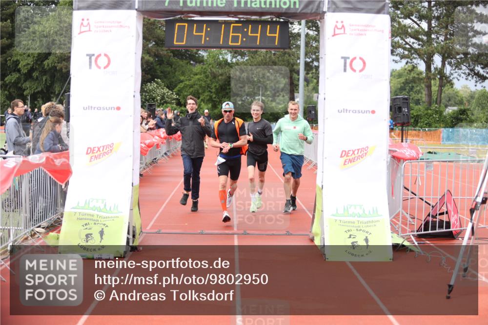 14.06.2026 - 7 Türme Triathlon Andreas Tolksdorf http://msf.ph/oto/9802950 14.06.2026 15:16:42 Ziel 689, 1088 meine-sportfotos.de