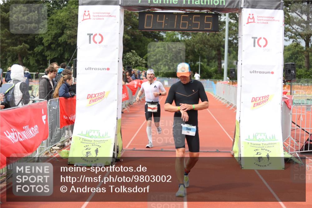 14.06.2026 - 7 Türme Triathlon Andreas Tolksdorf http://msf.ph/oto/9803002 14.06.2026 15:16:53 Ziel 877, 1144 meine-sportfotos.de