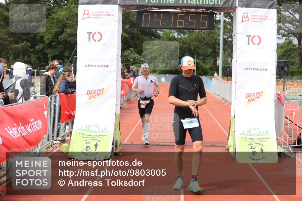 14.06.2026 - 7 Türme Triathlon Andreas Tolksdorf http://msf.ph/oto/9803005 14.06.2026 15:16:53 Ziel 877, 1144 meine-sportfotos.de
