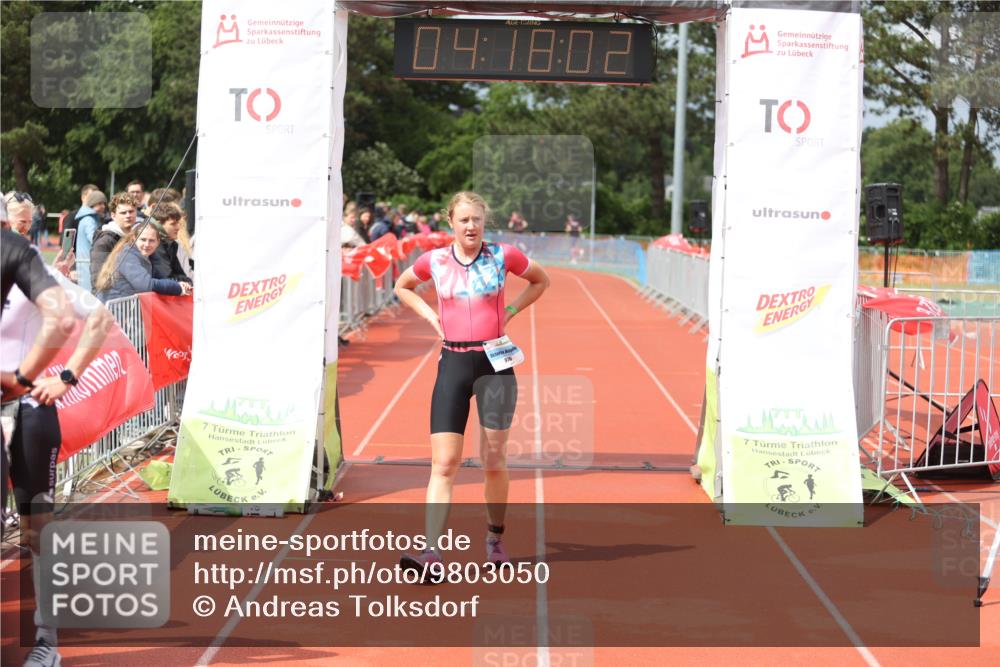14.06.2026 - 7 Türme Triathlon Andreas Tolksdorf http://msf.ph/oto/9803050 14.06.2026 15:18:00 Ziel 976 meine-sportfotos.de