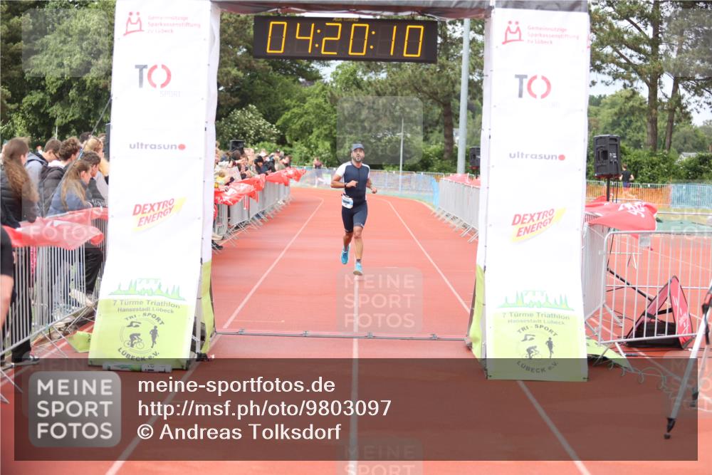 14.06.2026 - 7 Türme Triathlon Andreas Tolksdorf http://msf.ph/oto/9803097 14.06.2026 15:20:09 Ziel 942 meine-sportfotos.de