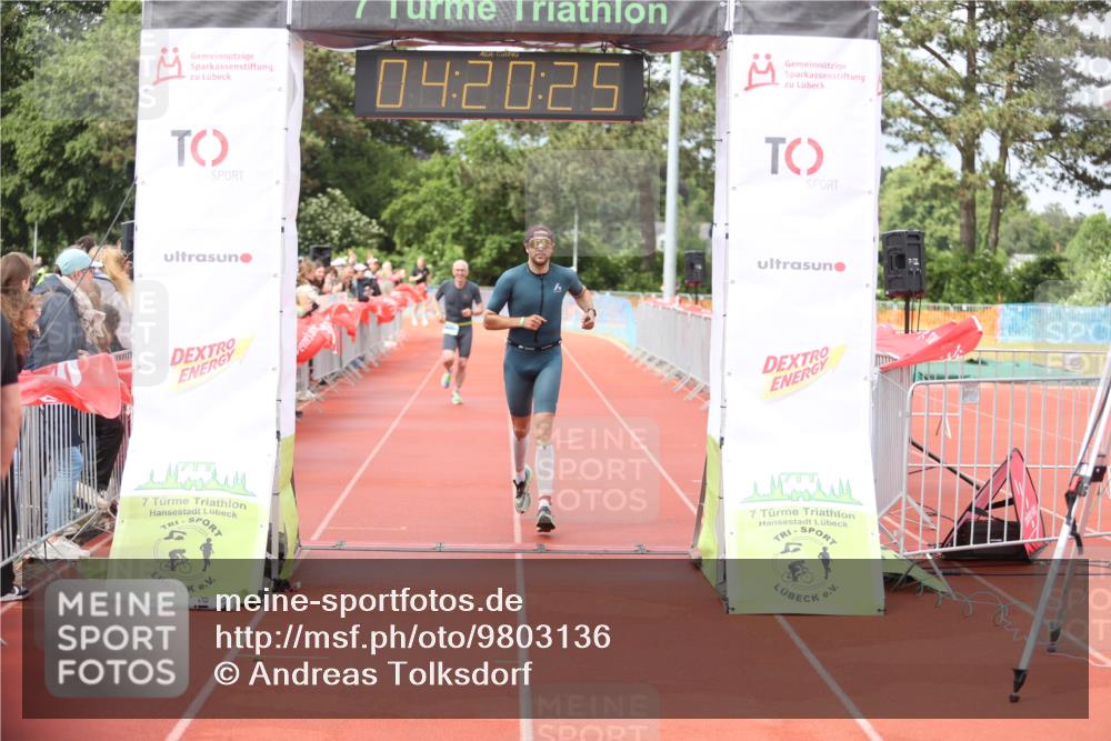 14.06.2026 - 7 Türme Triathlon Andreas Tolksdorf http://msf.ph/oto/9803136 14.06.2026 15:20:23 Ziel 838, 947 meine-sportfotos.de
