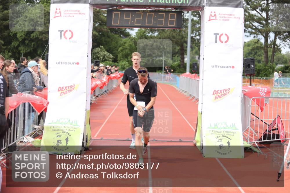 14.06.2026 - 7 Türme Triathlon Andreas Tolksdorf http://msf.ph/oto/9803177 14.06.2026 15:20:36 Ziel 947, 1014, 1157 meine-sportfotos.de